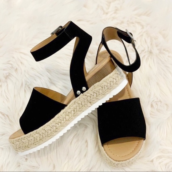 NEW Luna Platform Sandal- in Black - Picture 6 of 7
